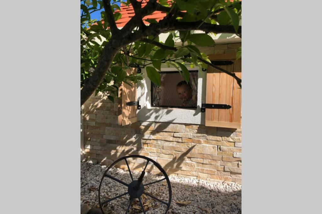 Villa Lipovac Трогир Екстериор снимка