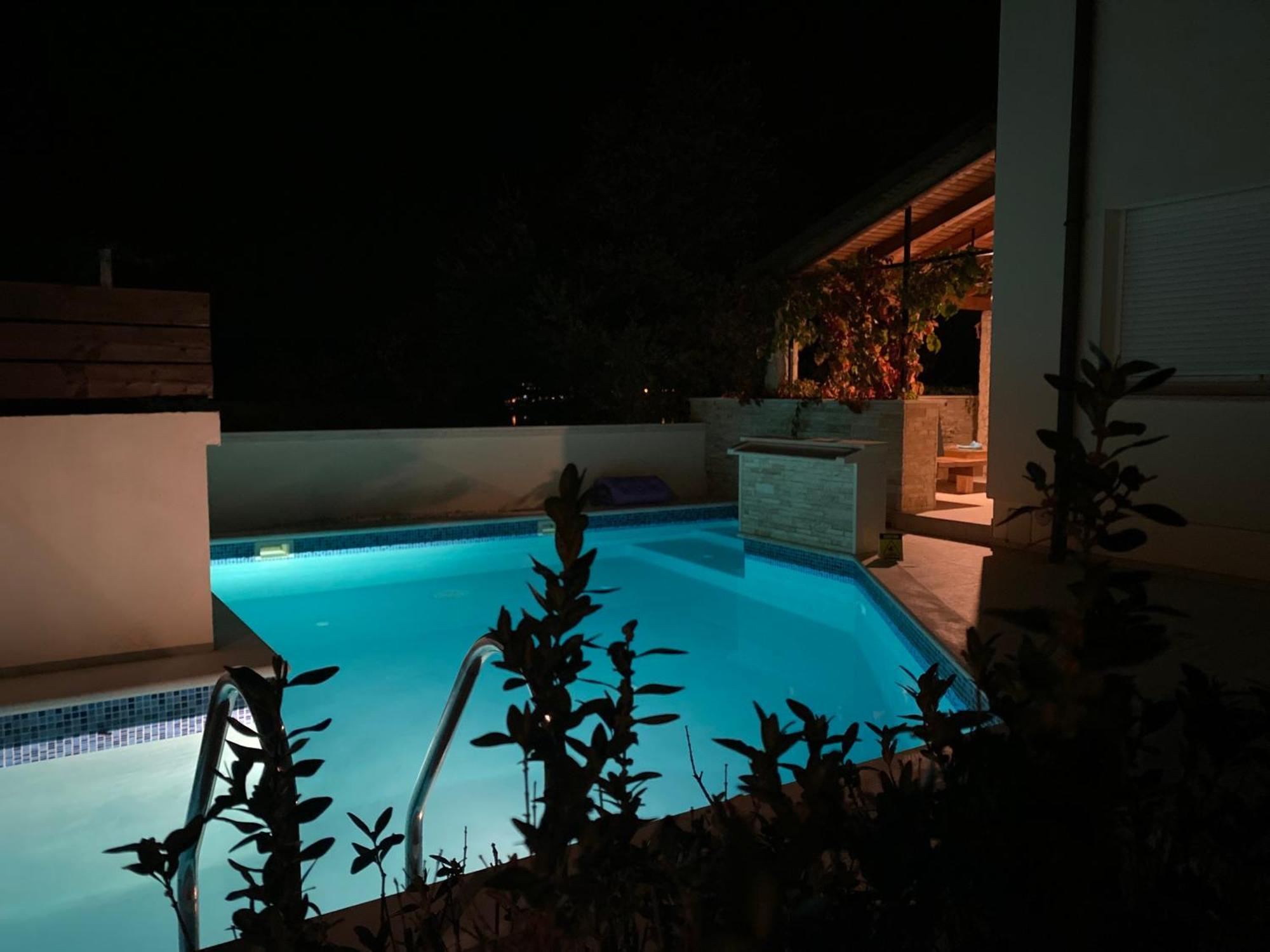 Villa Lipovac Трогир Екстериор снимка